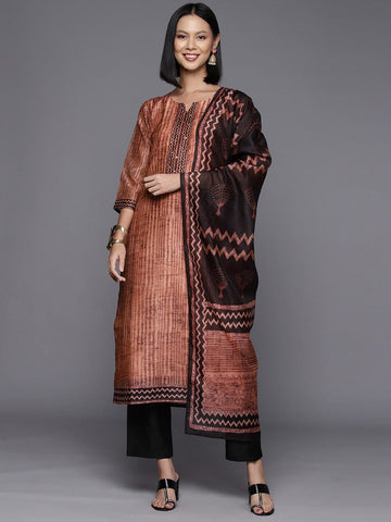 Peach Printed Round Neck With Slit, Three Quarter Sleeves Straight Kurta Paired With Contrast Bottom And Dupatta